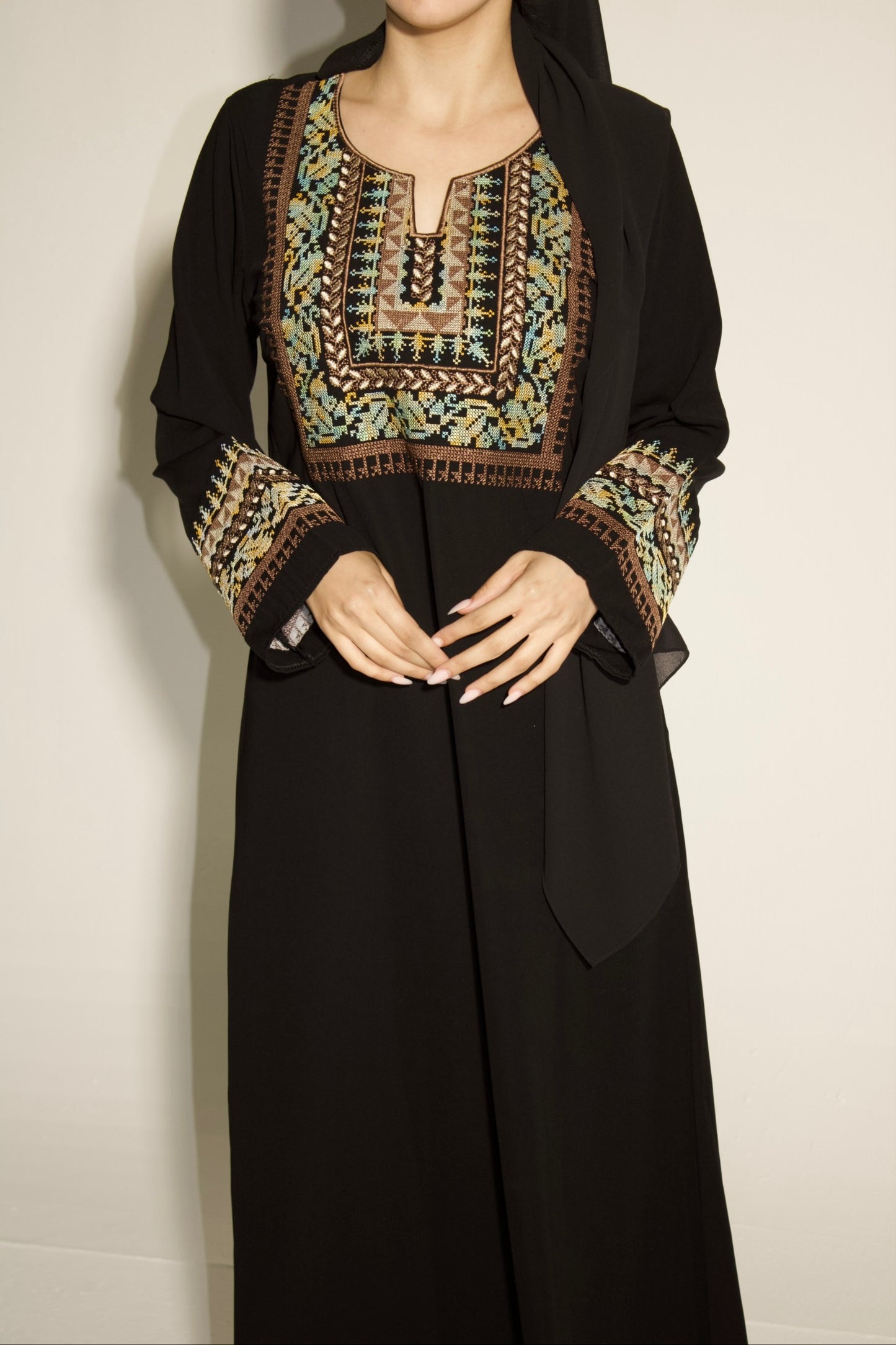Palestinian Thobe