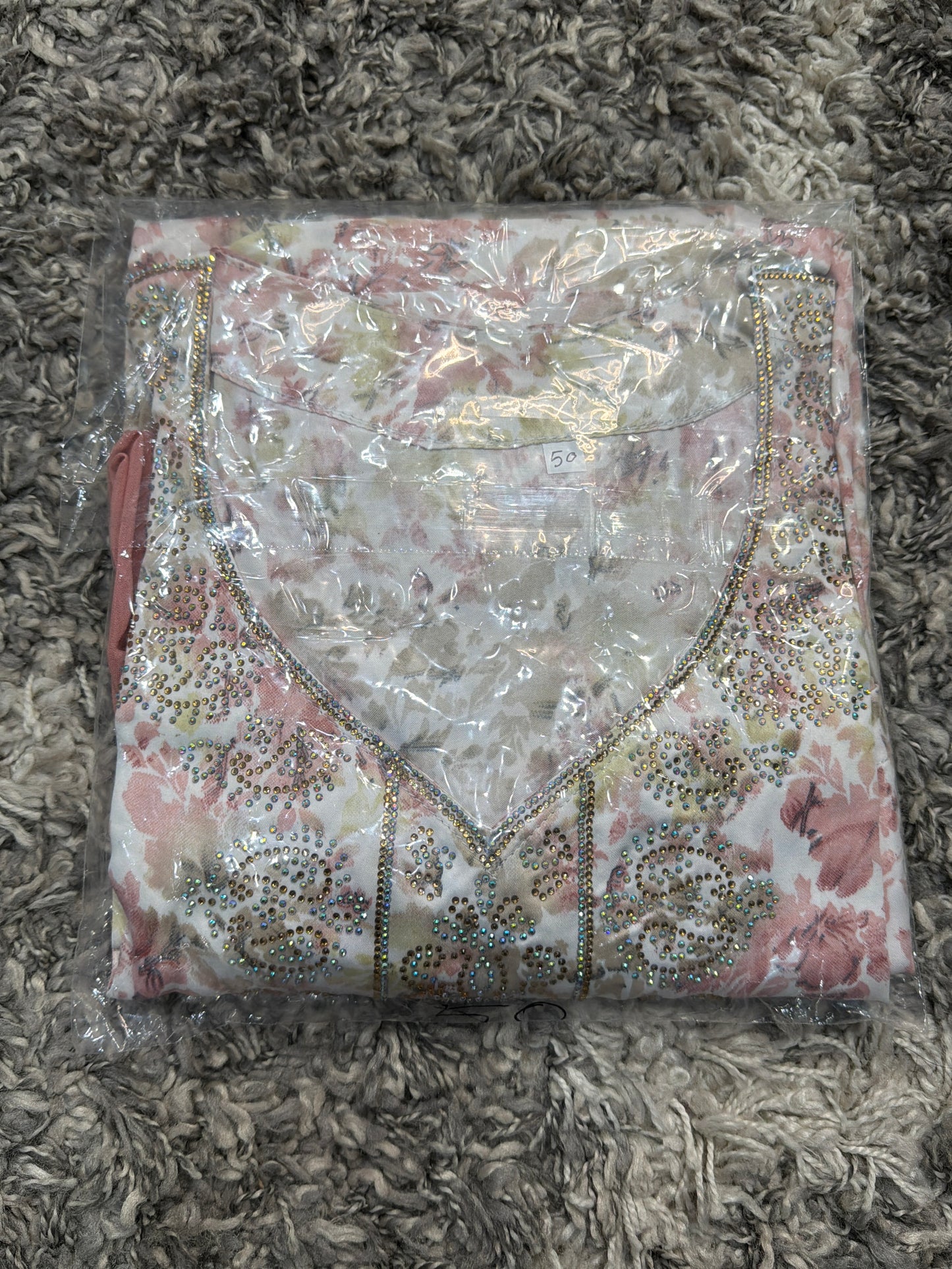 Makhaweer (مَخَاوِيْر)