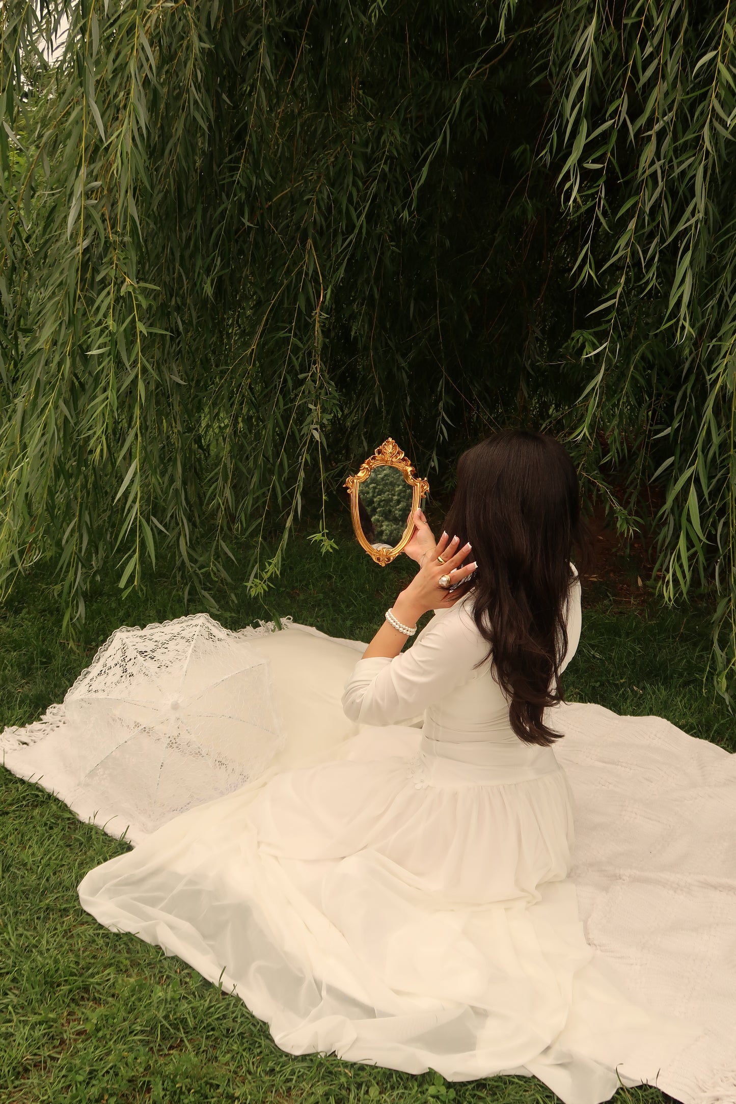 Esme (White)