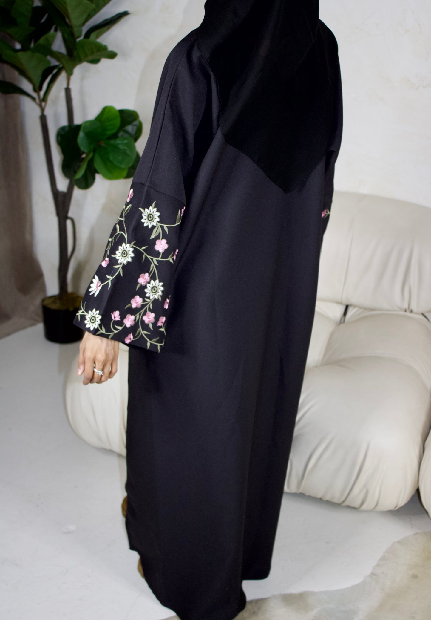 Warada Abaya