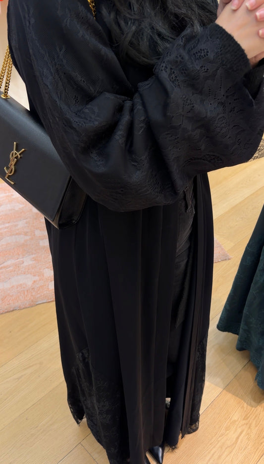 Azhar (أزهار) Black