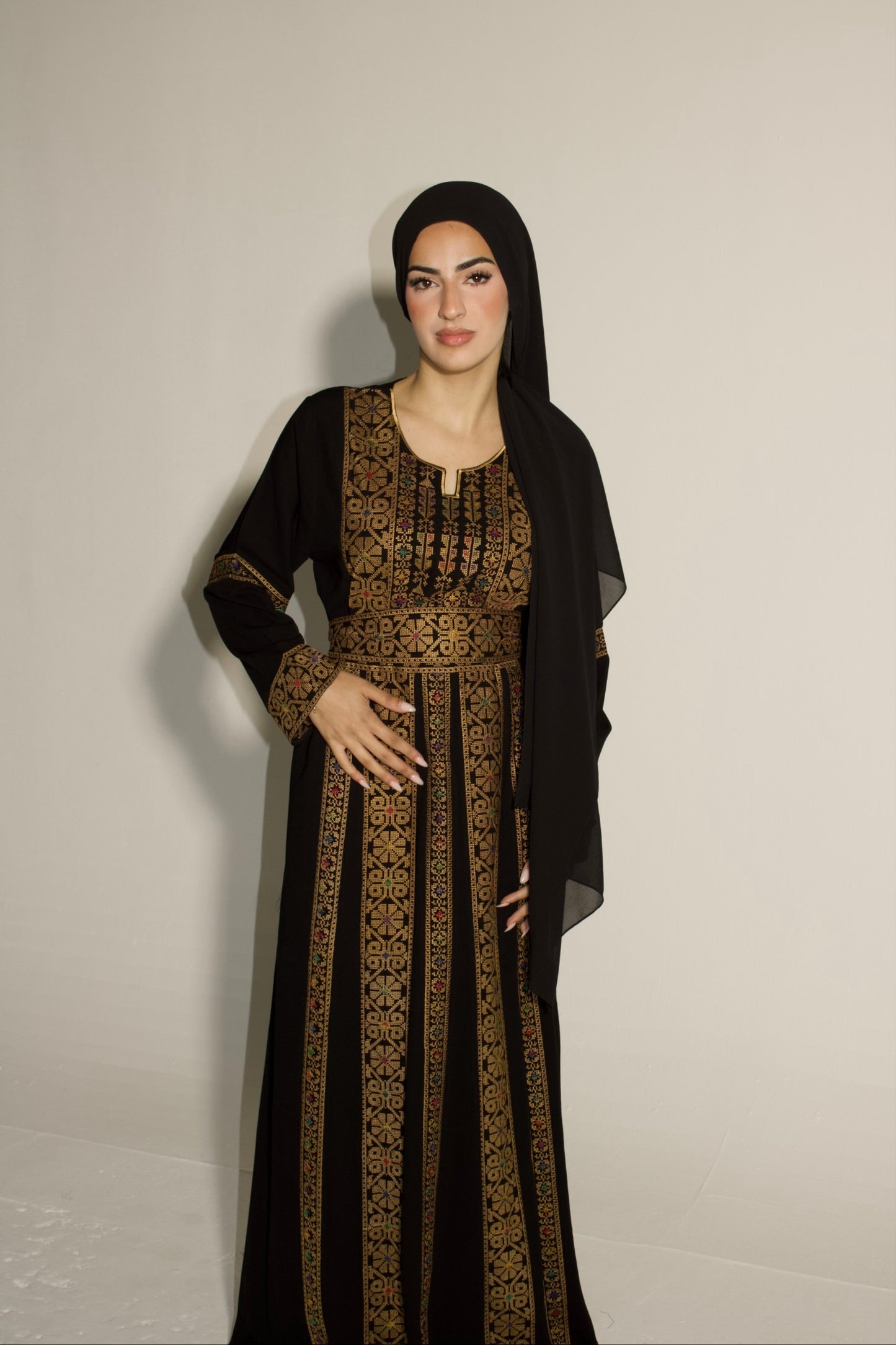 Palestinian Thobe