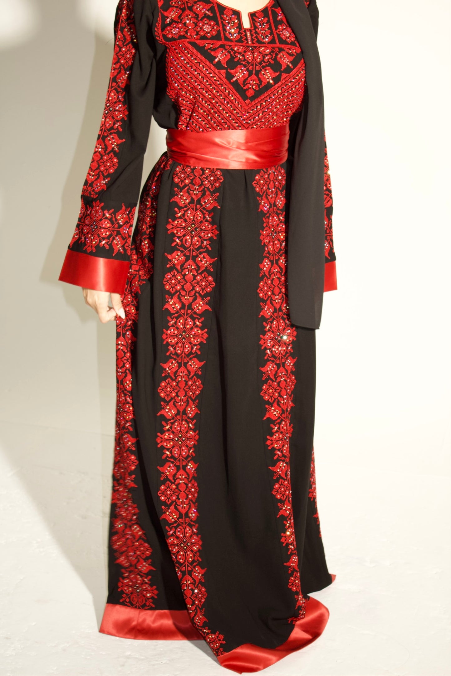 Palestinian Thobe￼