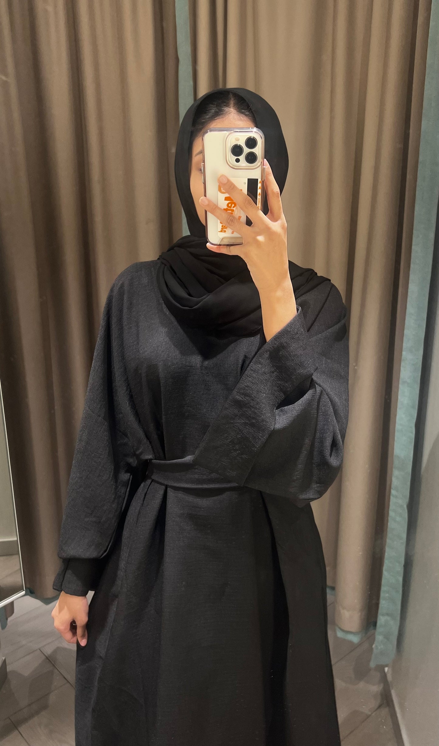 Black Closed Linen Abaya