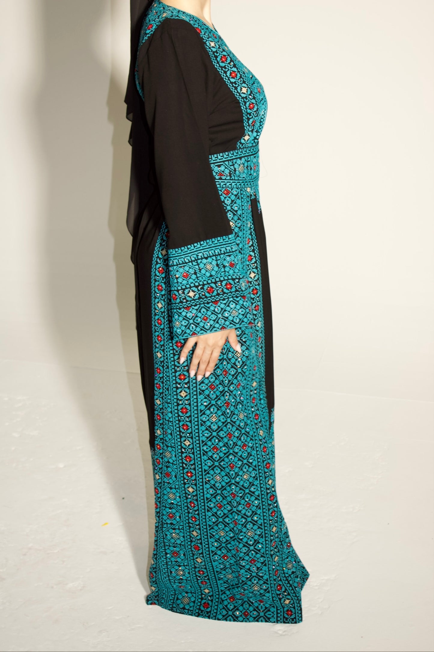 Palestinian Thobe