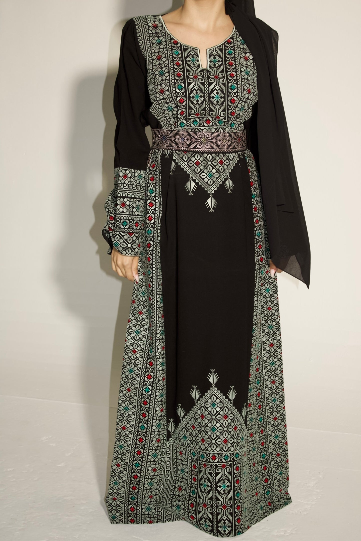 Palestinian Thobe