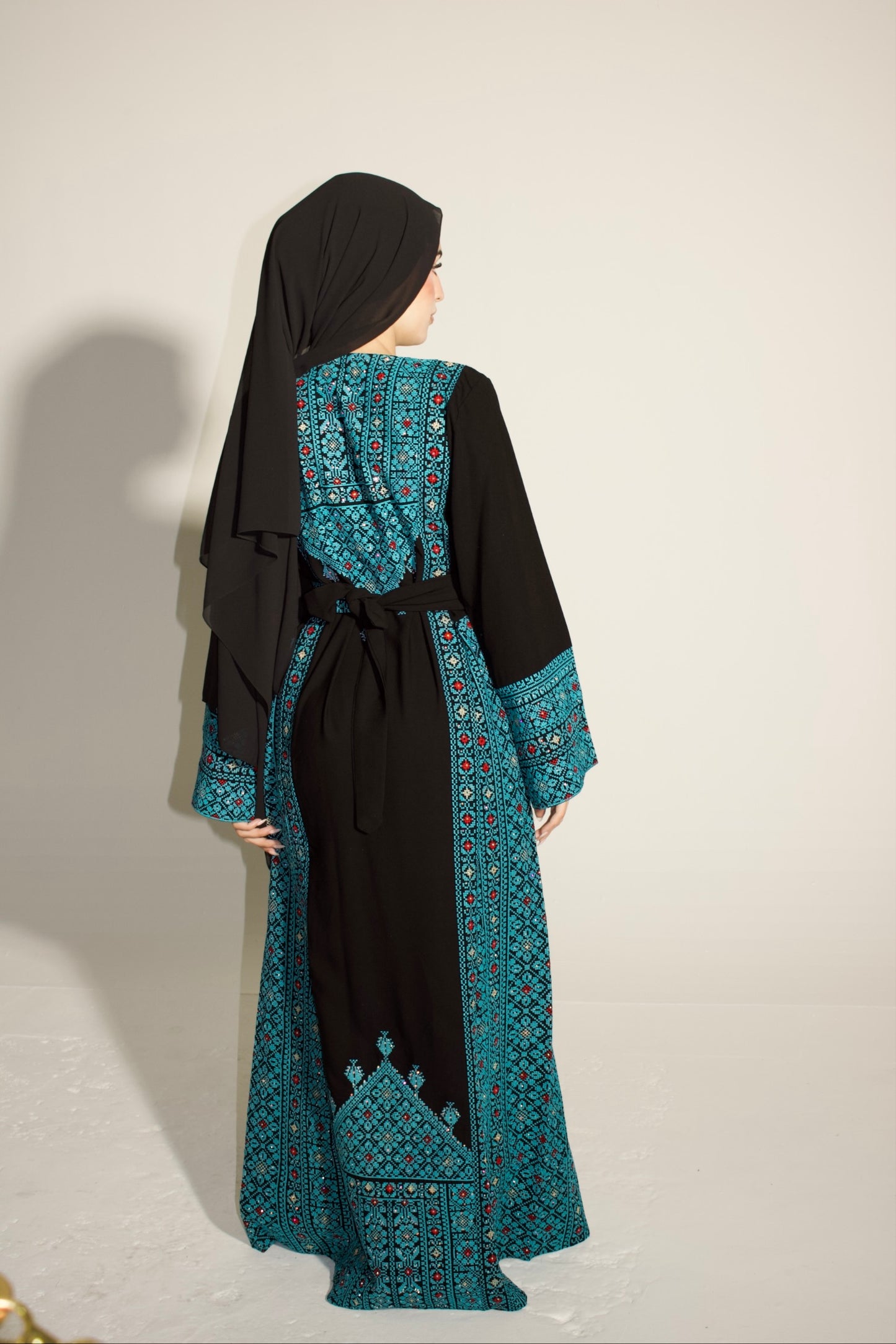 Palestinian Thobe