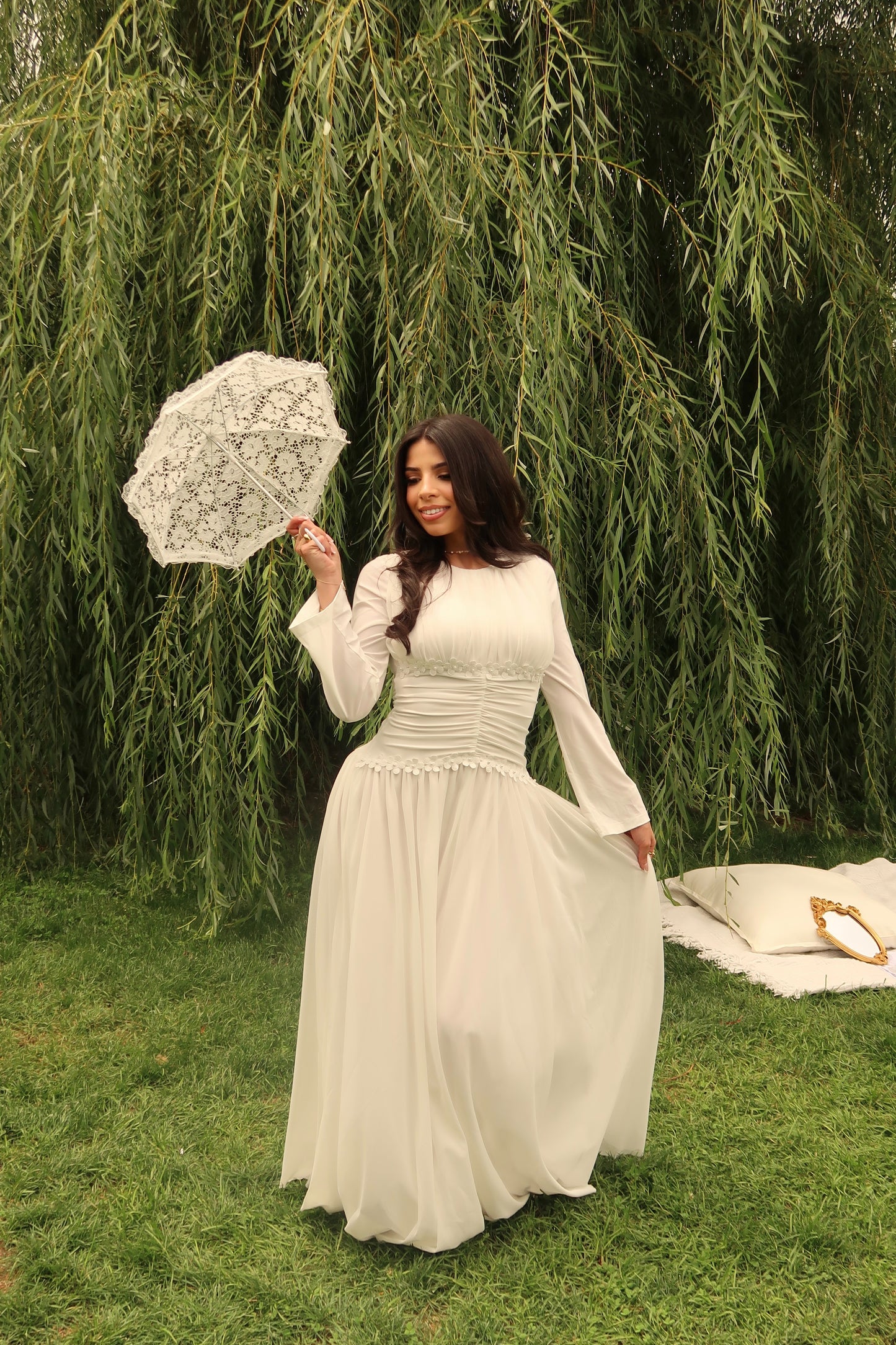 Esme (White)