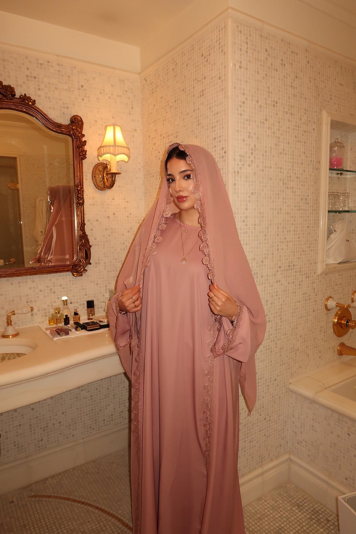 Aaliya (عالية ) Pink