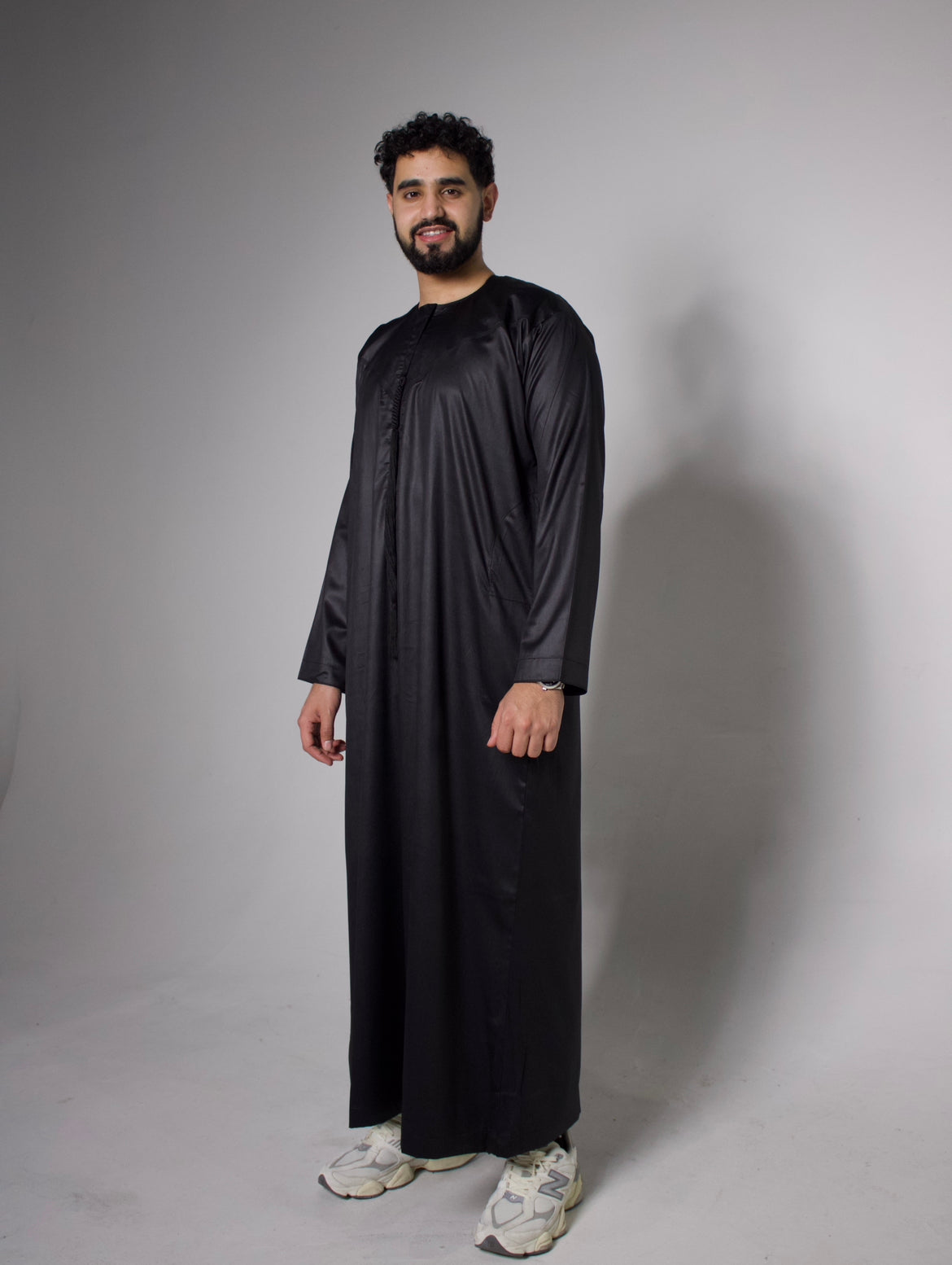 Black Emirati Thobe