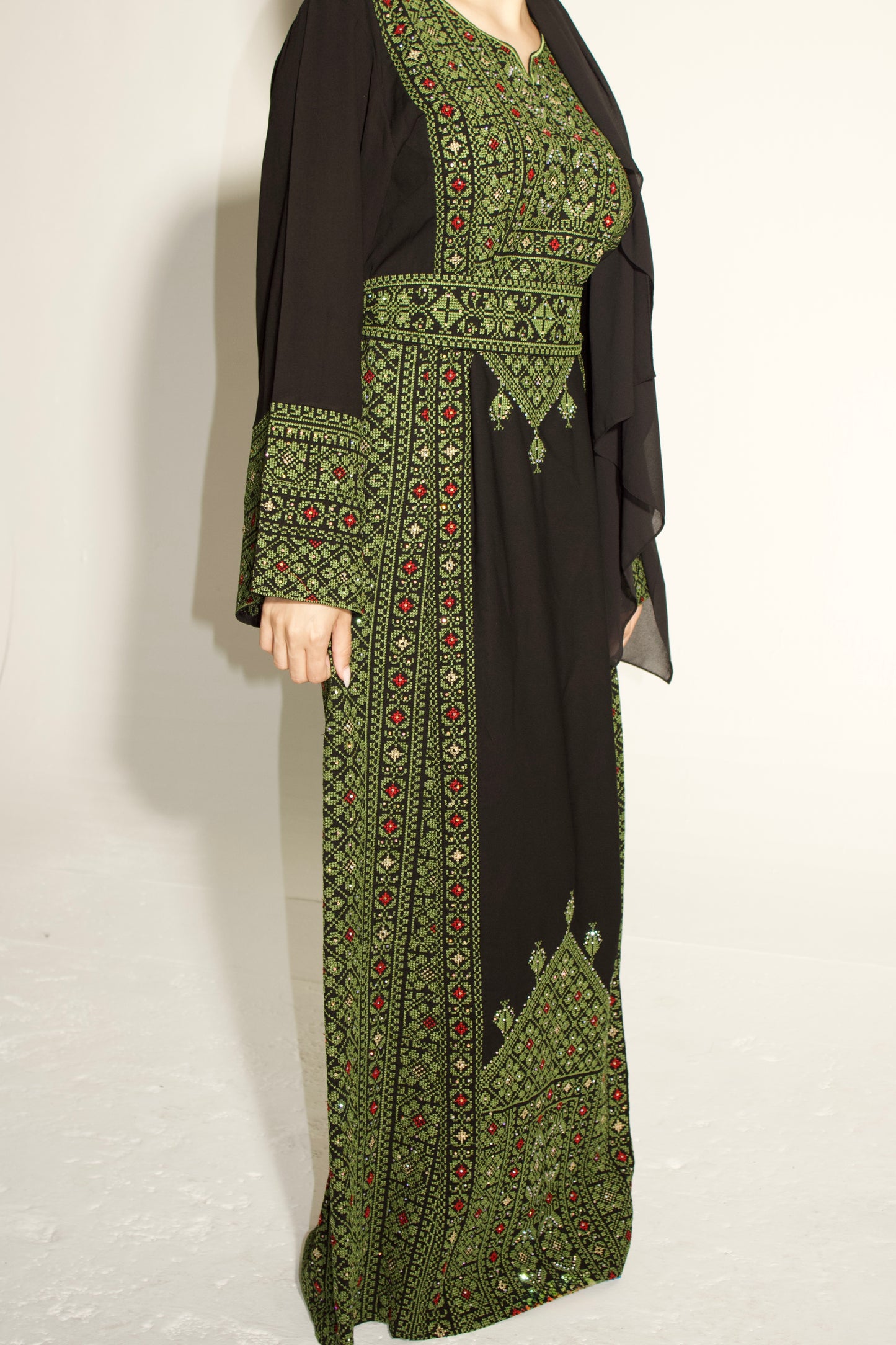 Palestinian Thobe
