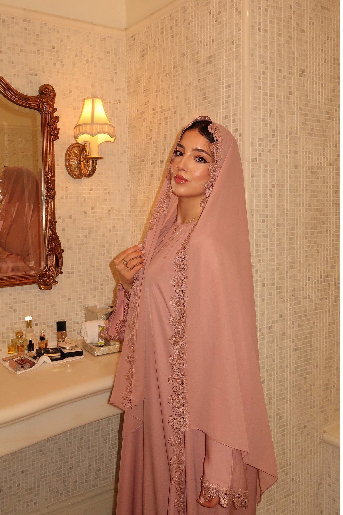 Aaliya (عالية ) Pink