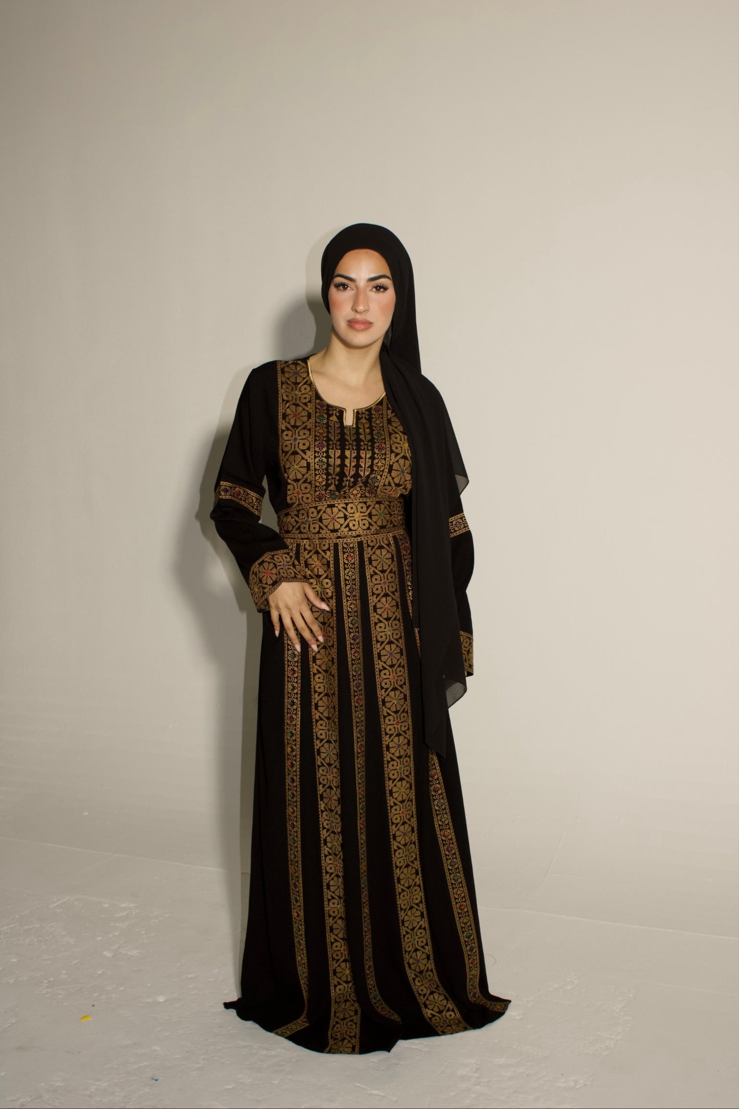 Palestinian Thobe