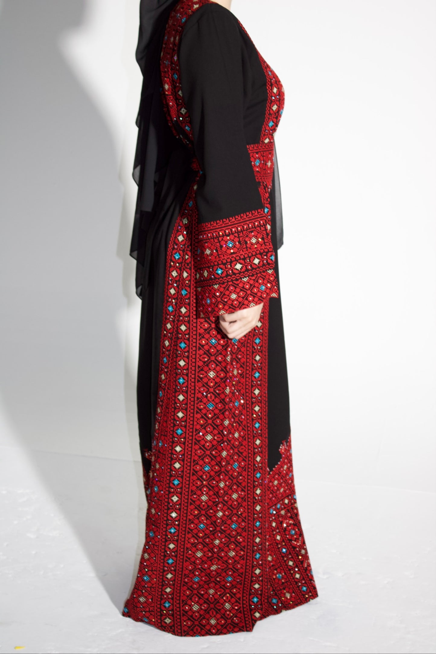 Palestinian Thobe