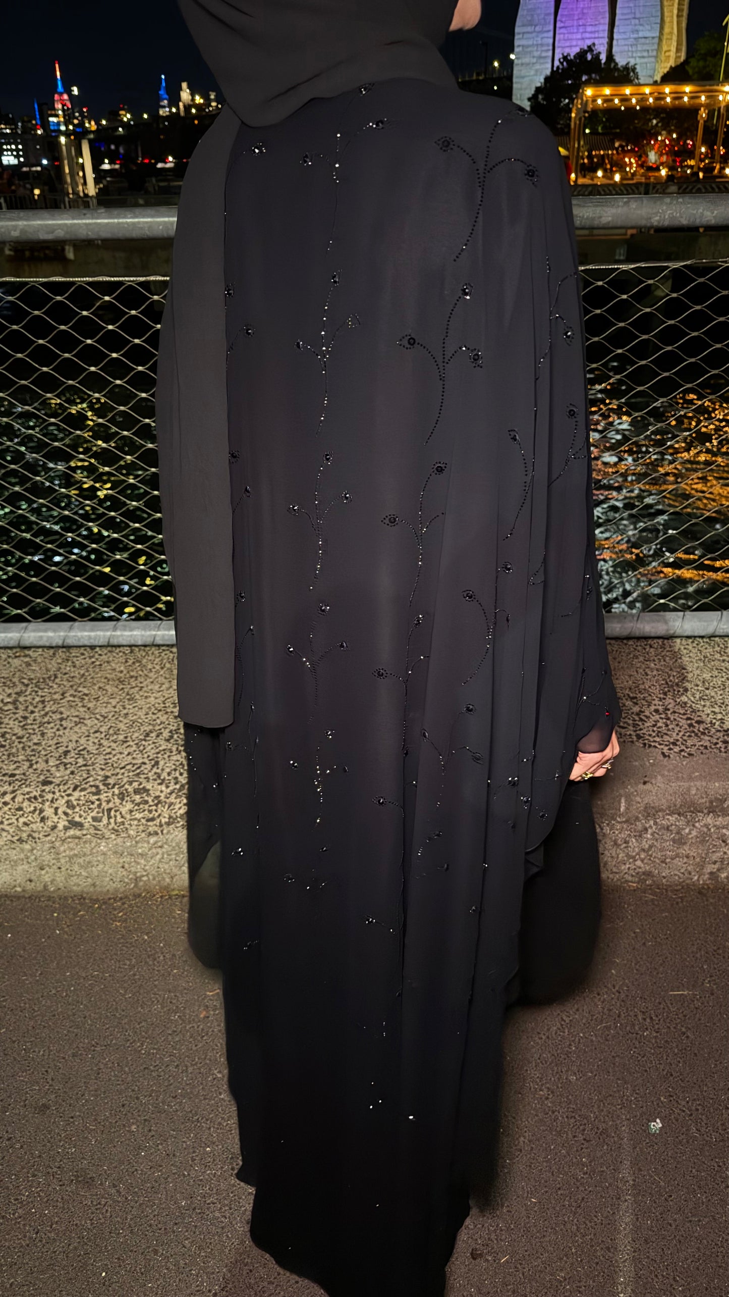Noor (نور) Black