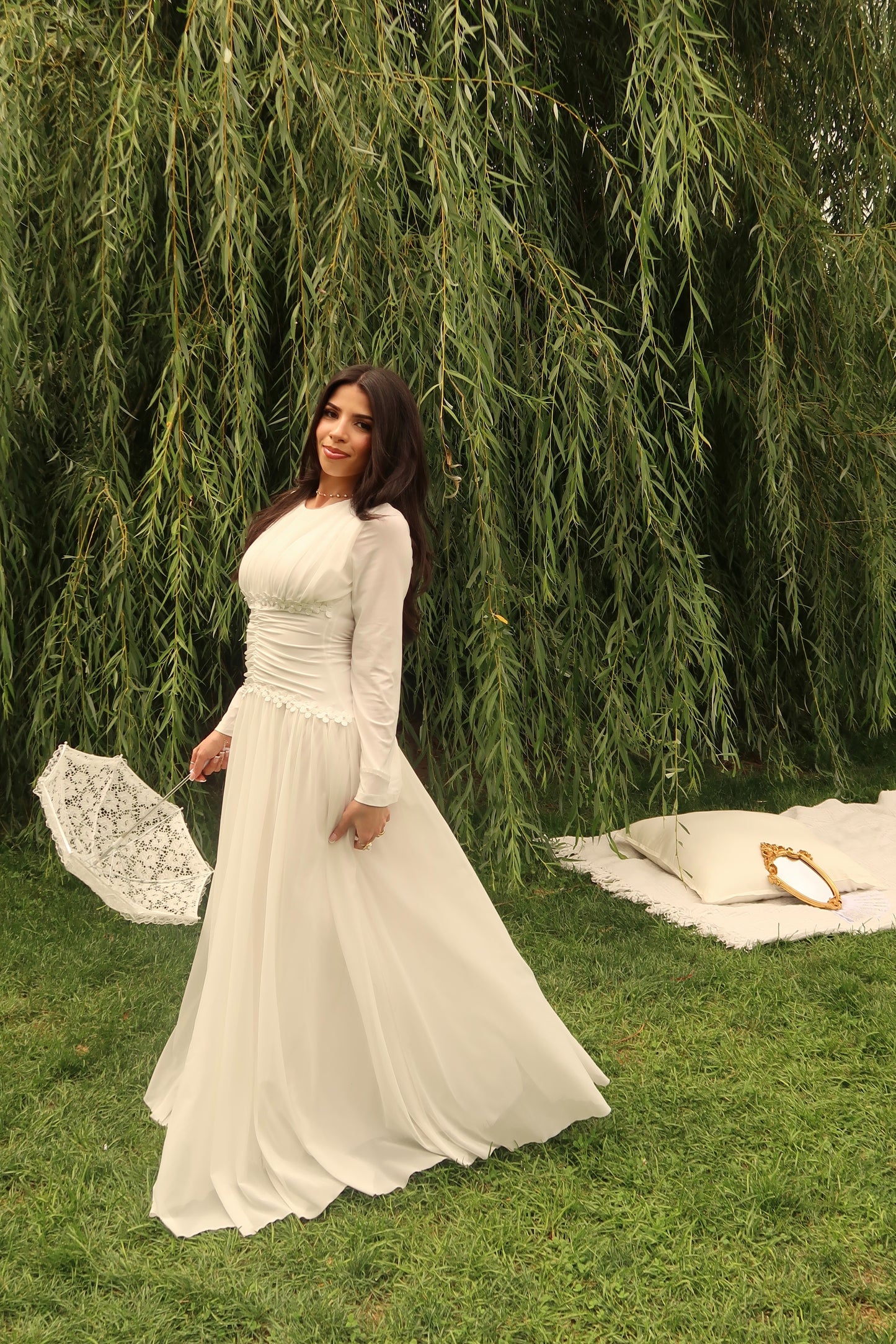 Esme (White)