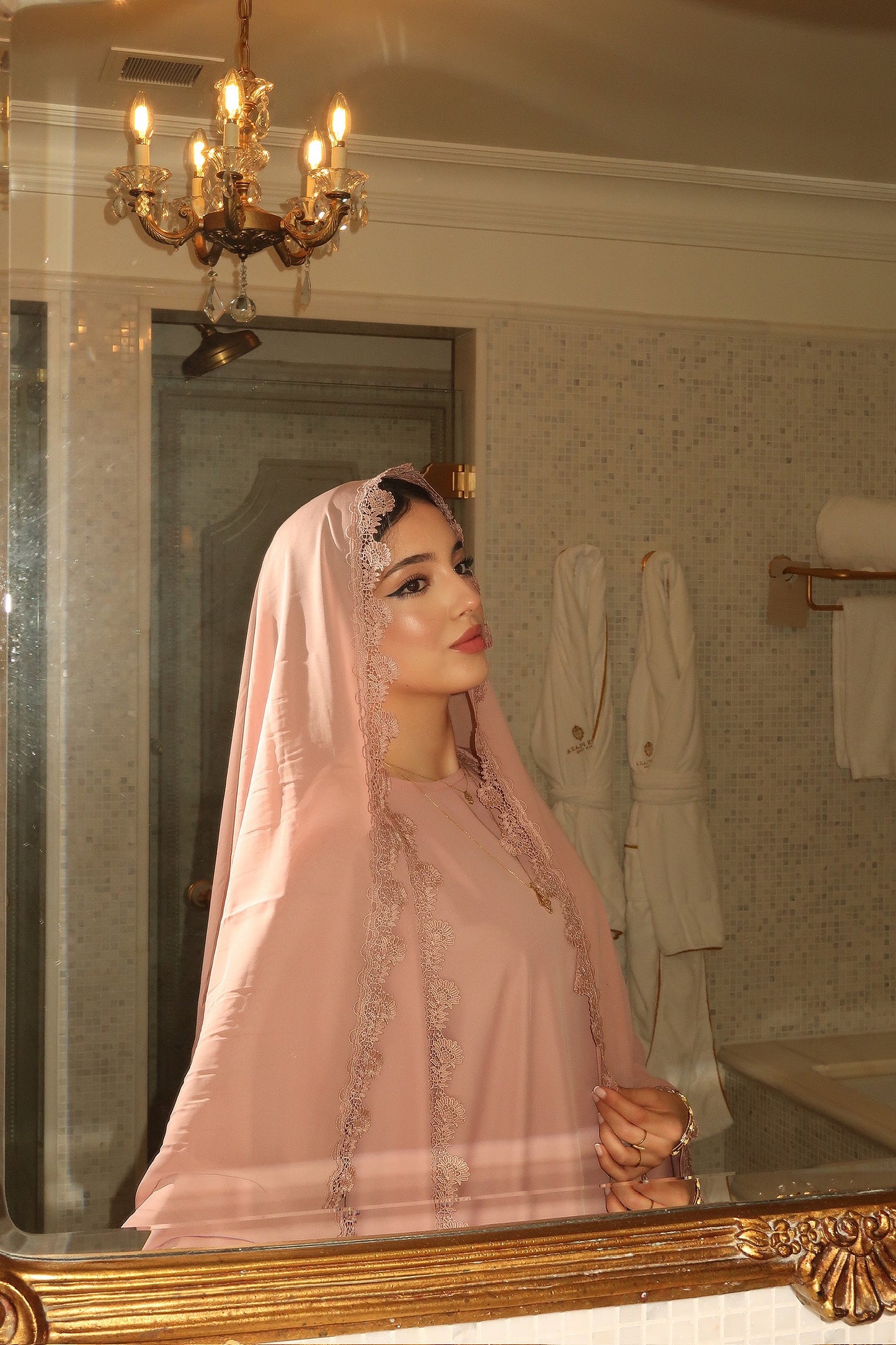Aaliya (عالية ) Pink