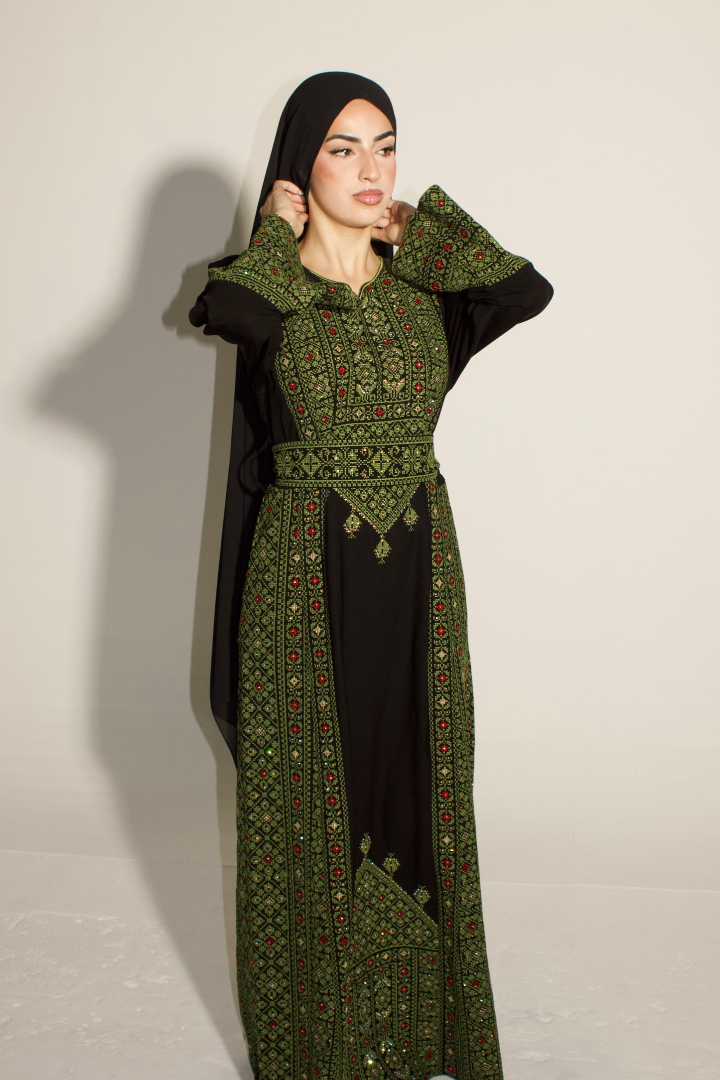 Palestinian Thobe