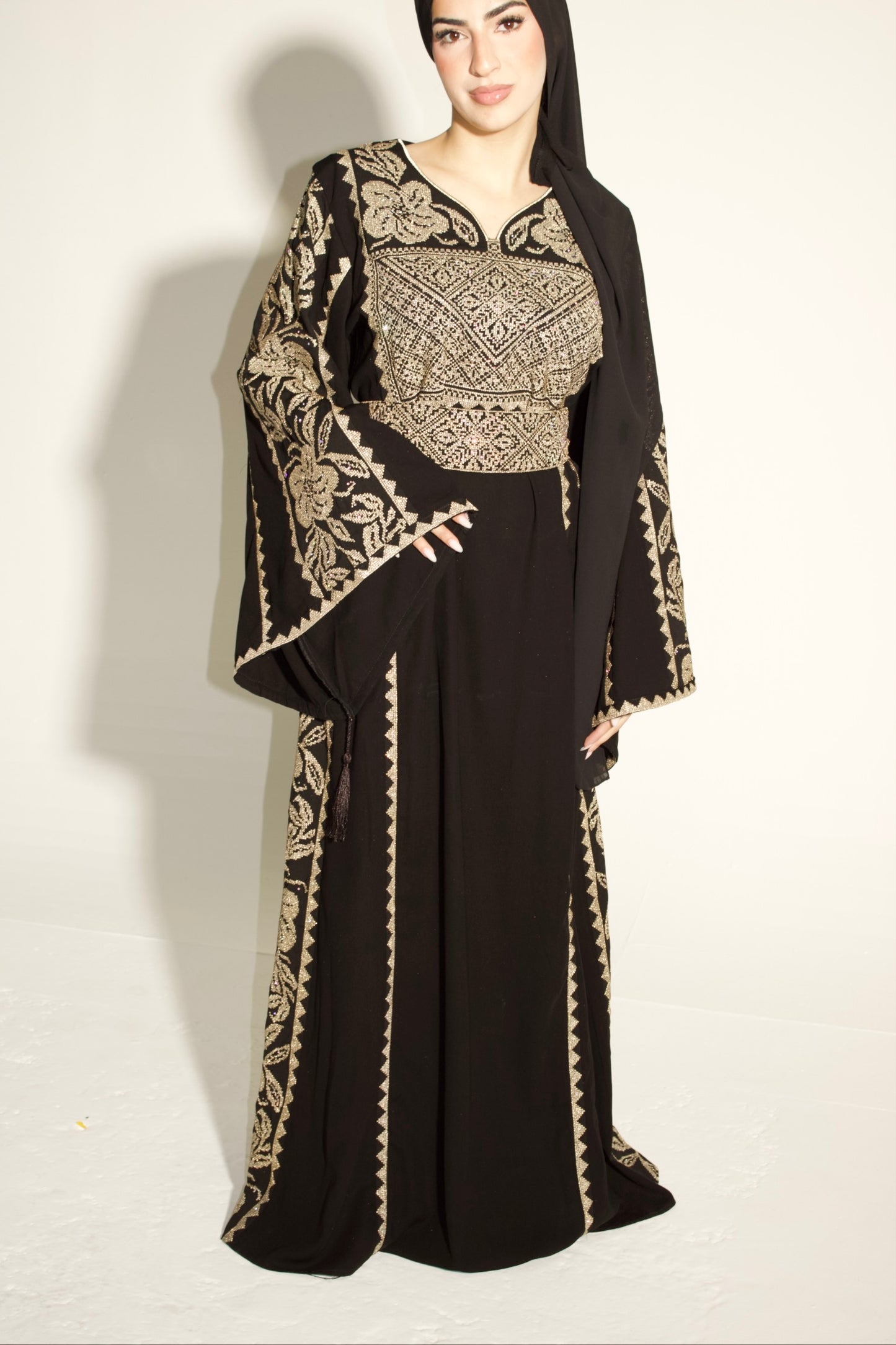 Palestinian Thobe
