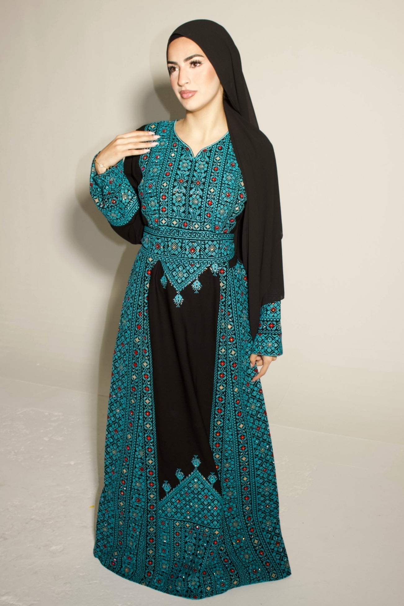 Palestinian Thobe