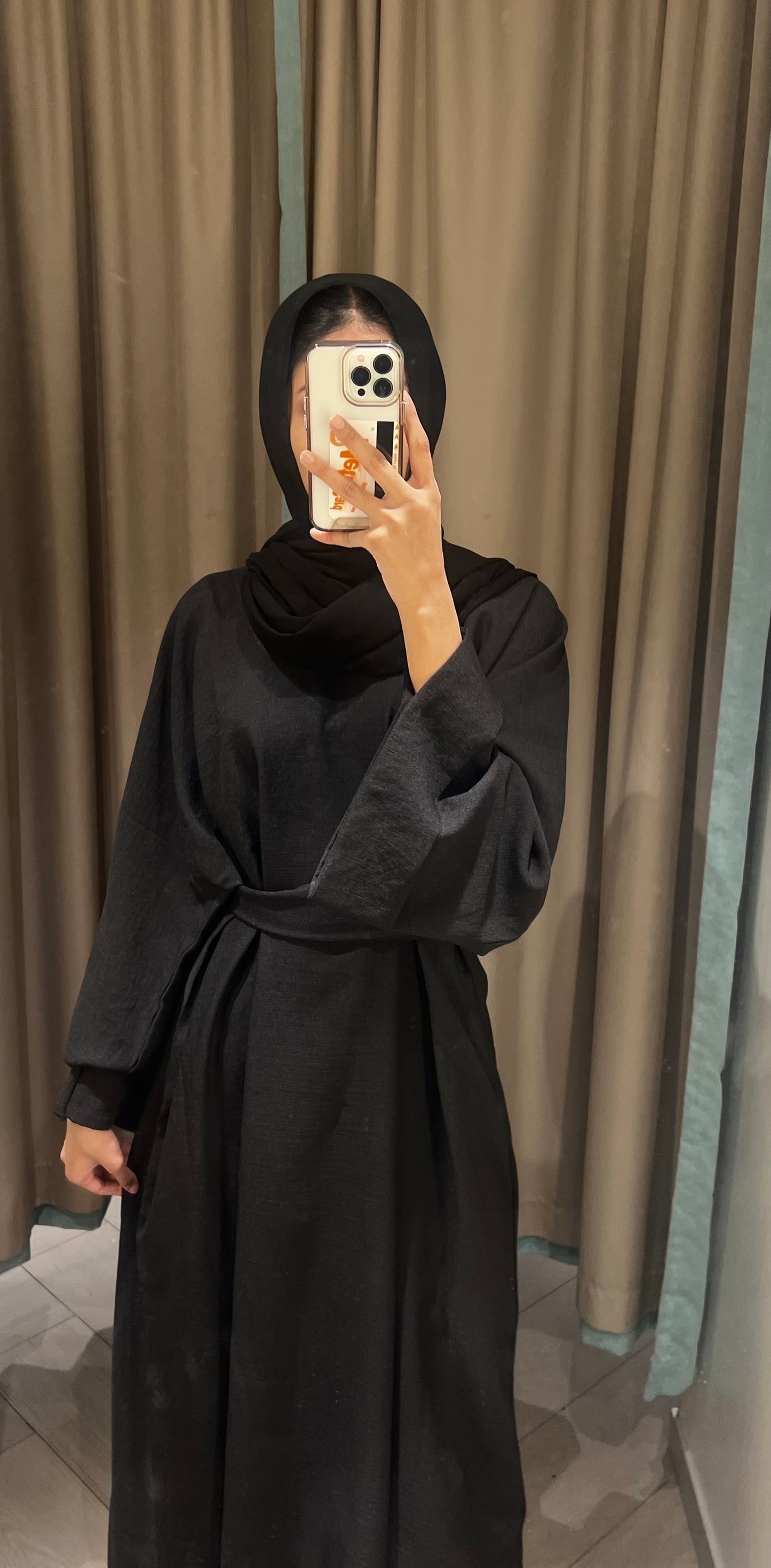 Black Closed Linen Abaya