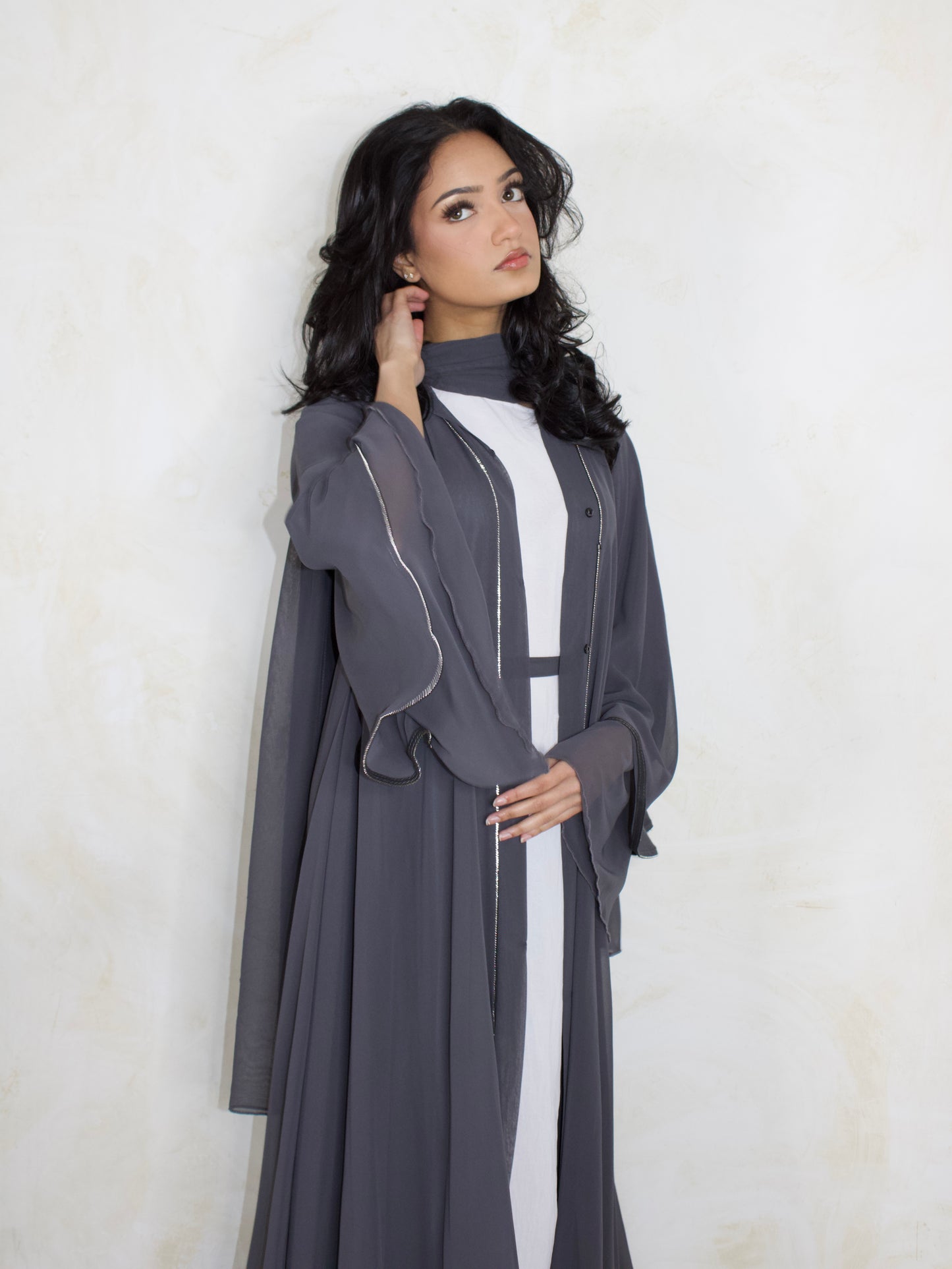 Zoya Abaya in gray