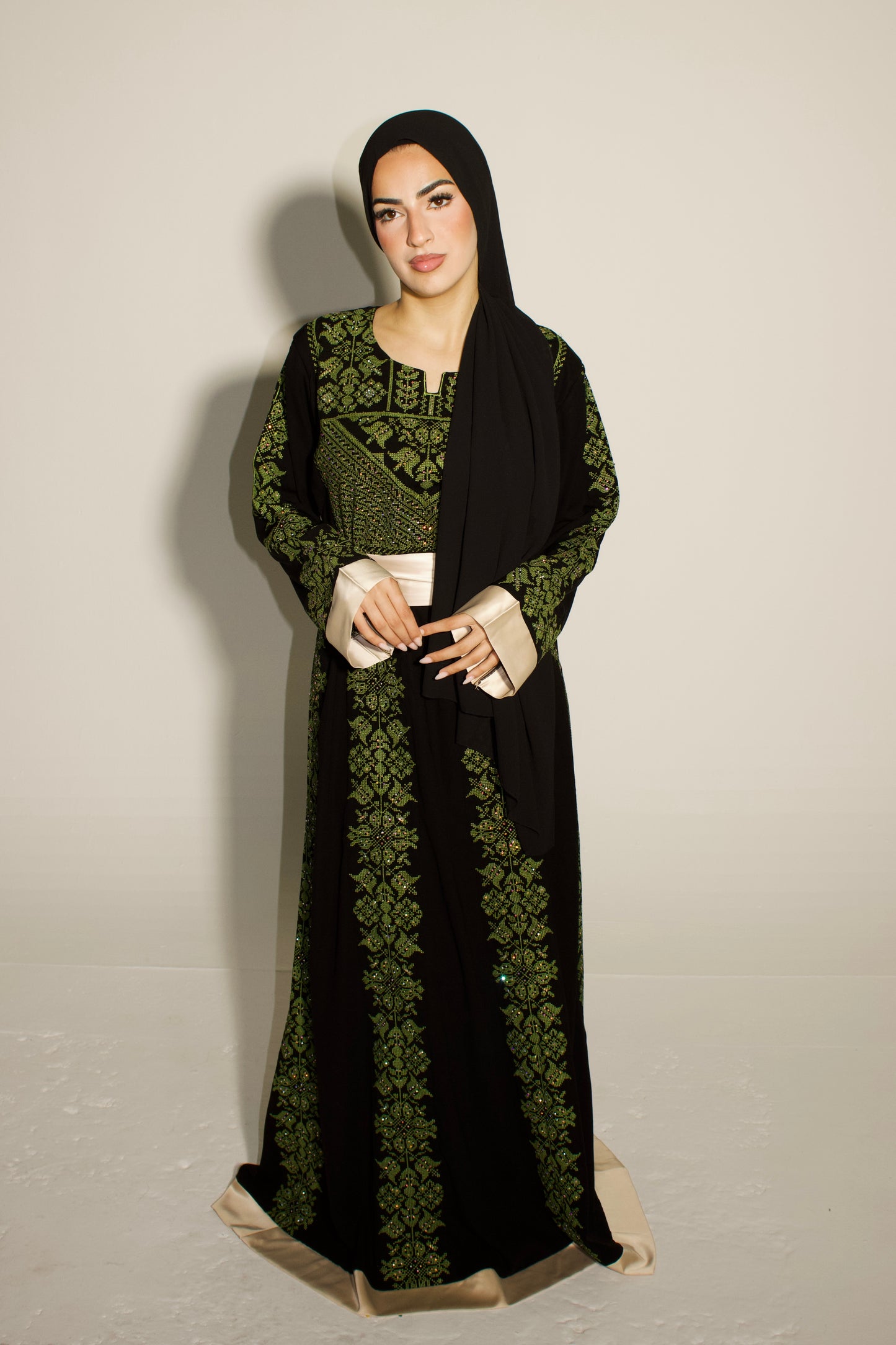 Palestinian Thobe