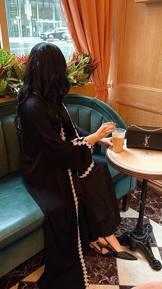 Dania (دانية)