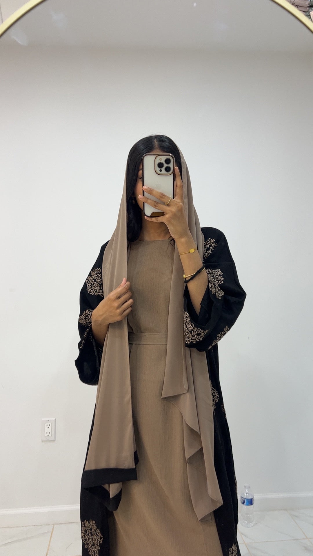 Kinza Abaya