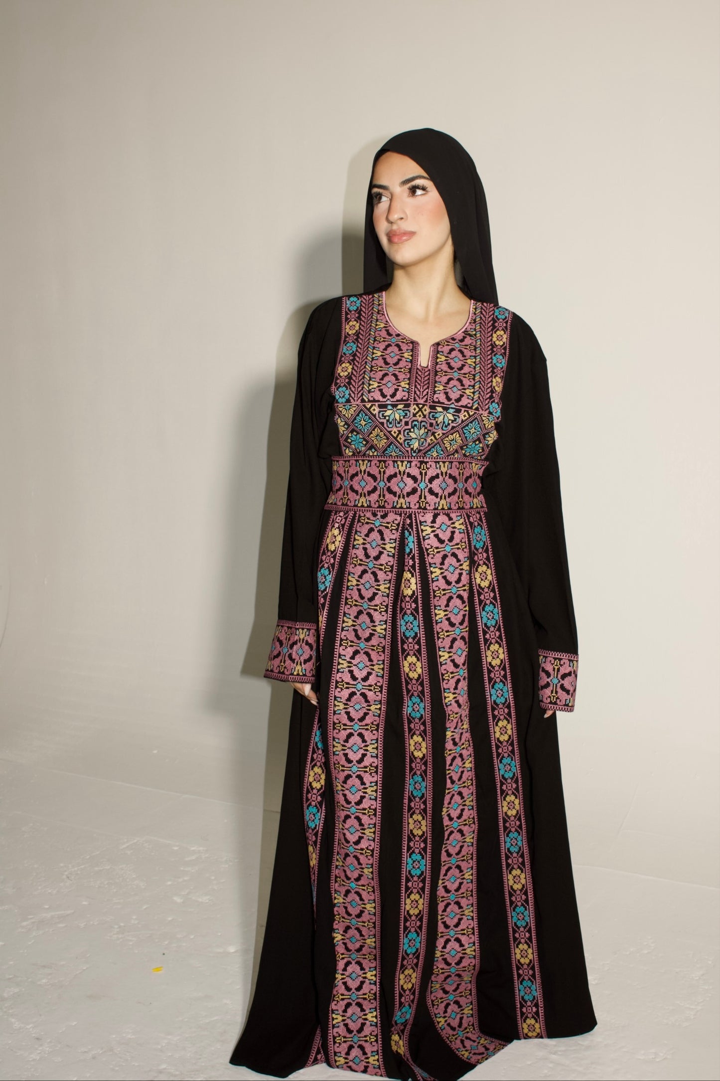 Palestinian Thobe