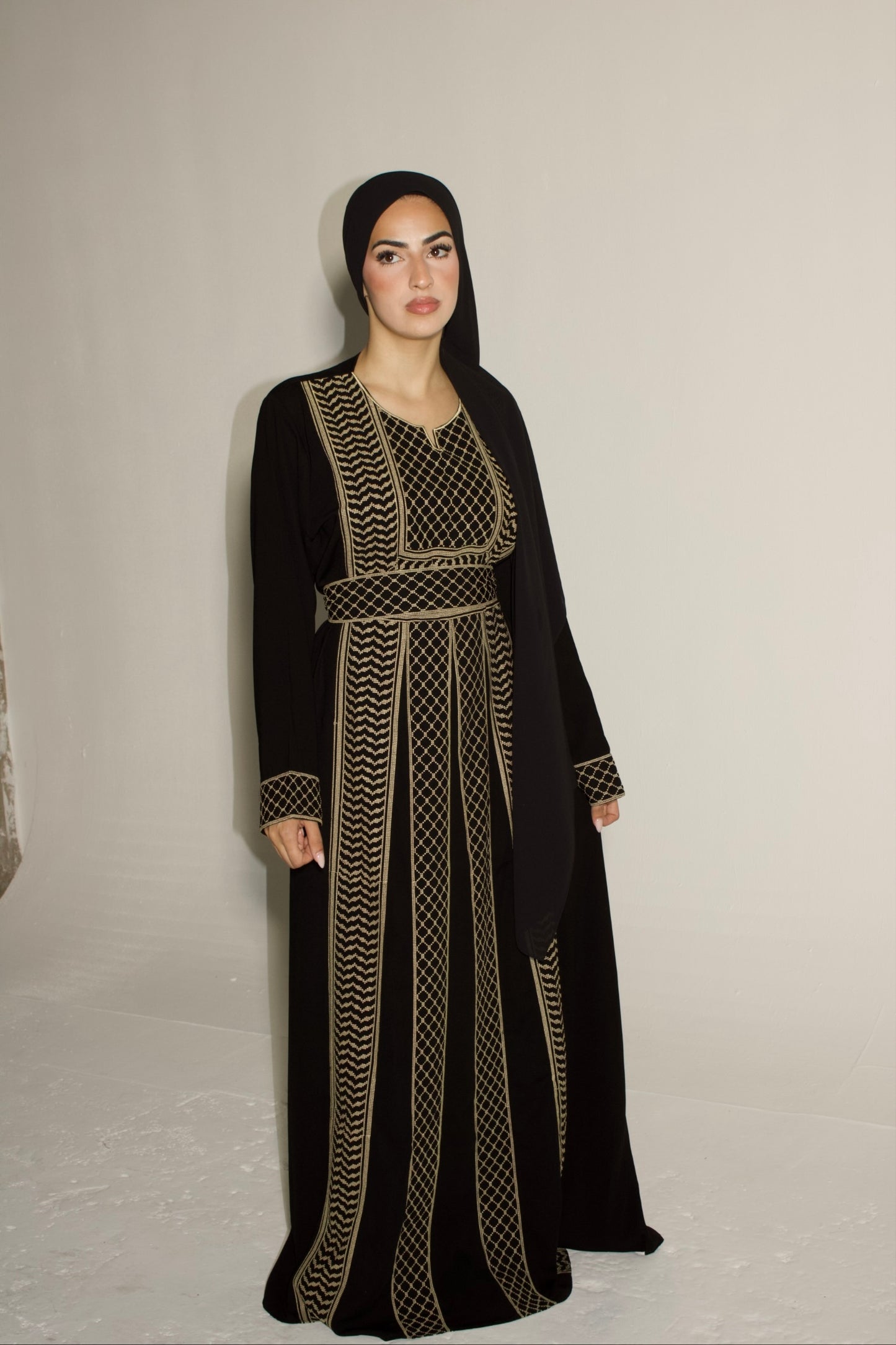 Palestinian Thobe