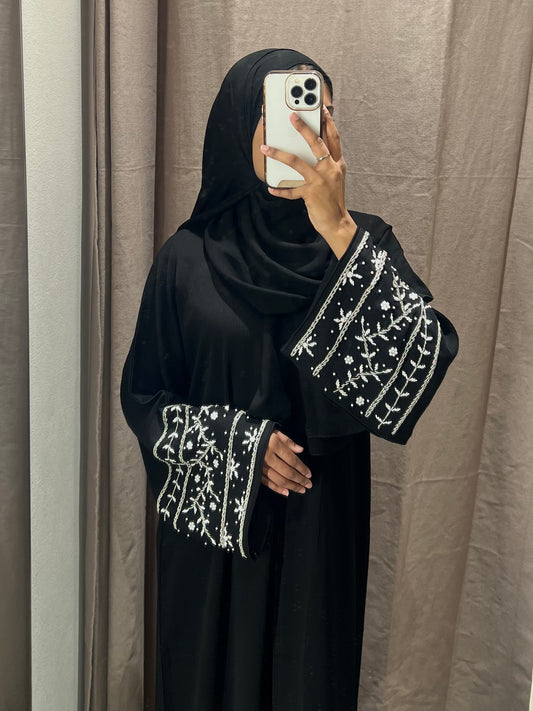 Dounia Abaya