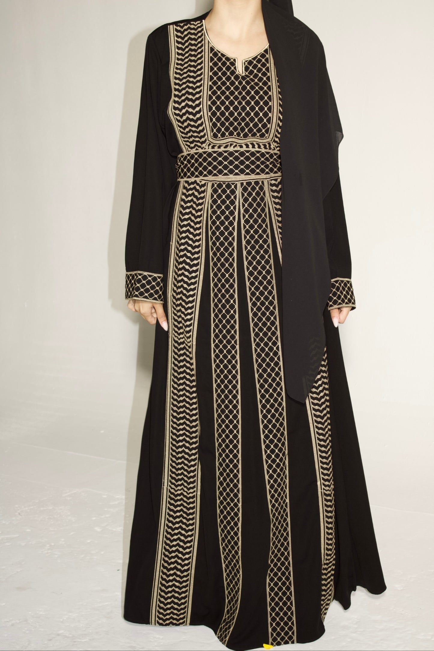 Palestinian Thobe