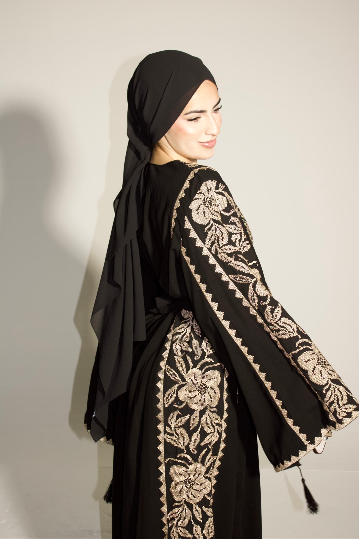 Palestinian Thobe