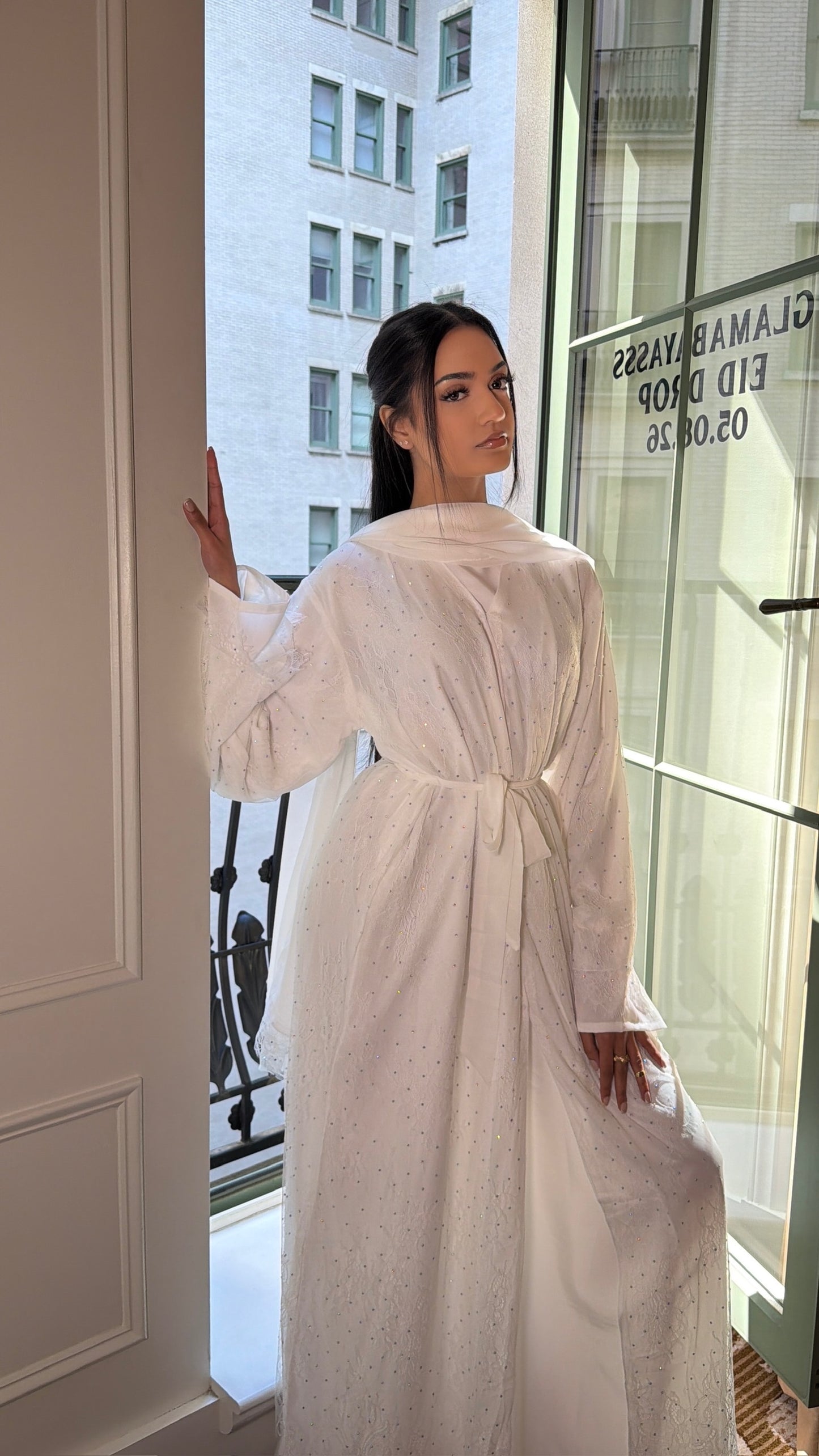 Liyan (لِيَان ) White