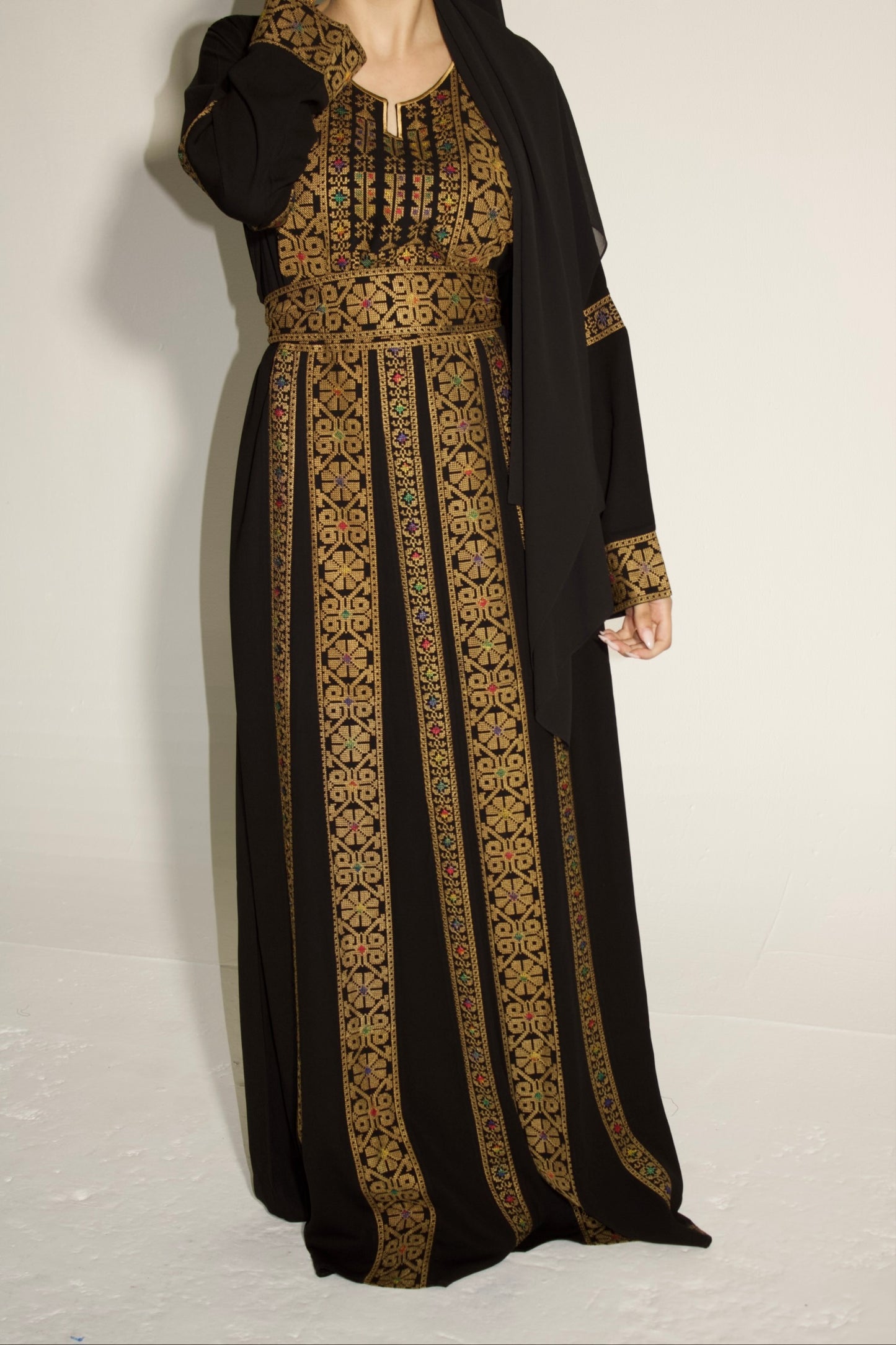Palestinian Thobe