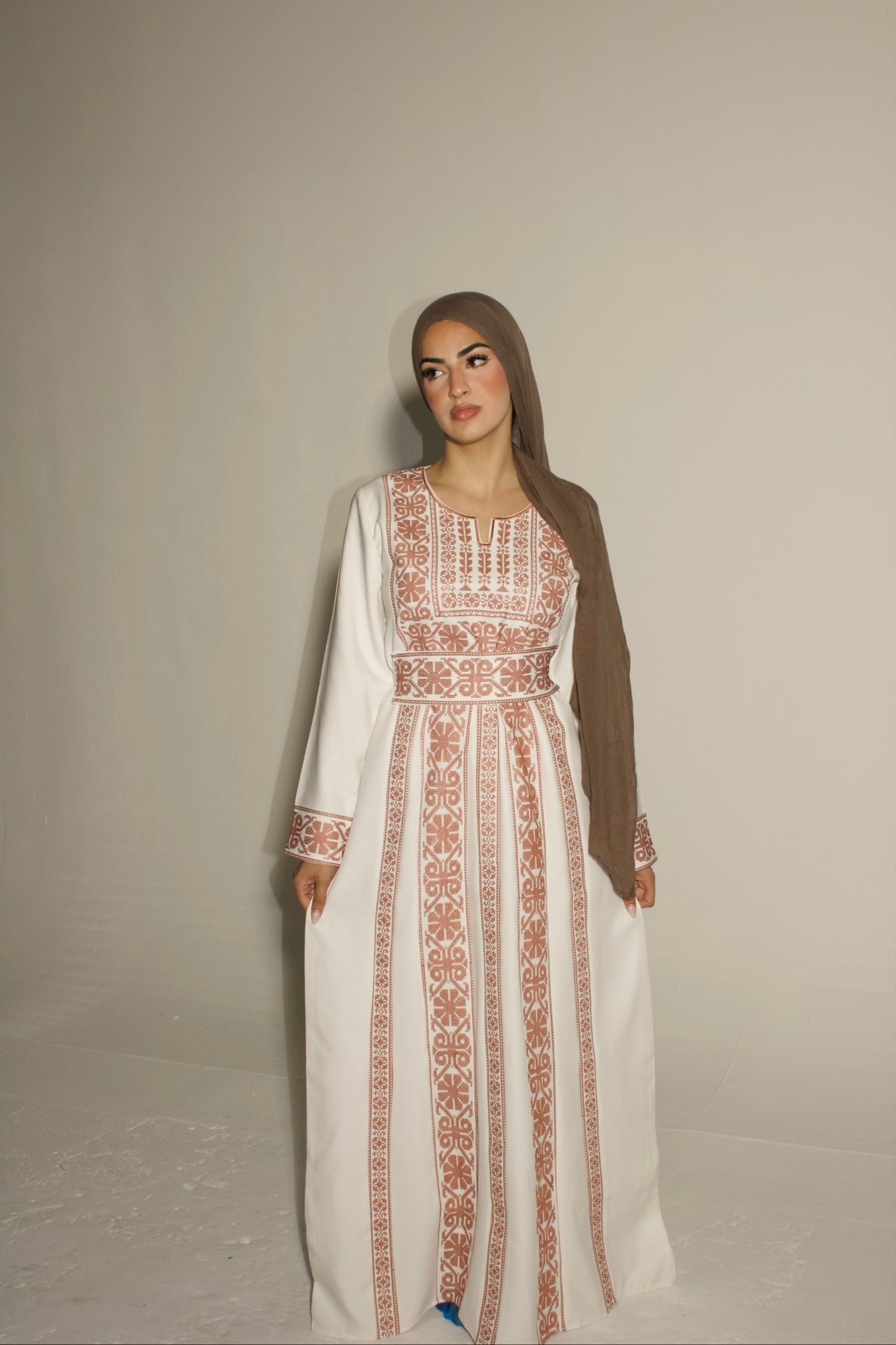 Palestinian Thobe