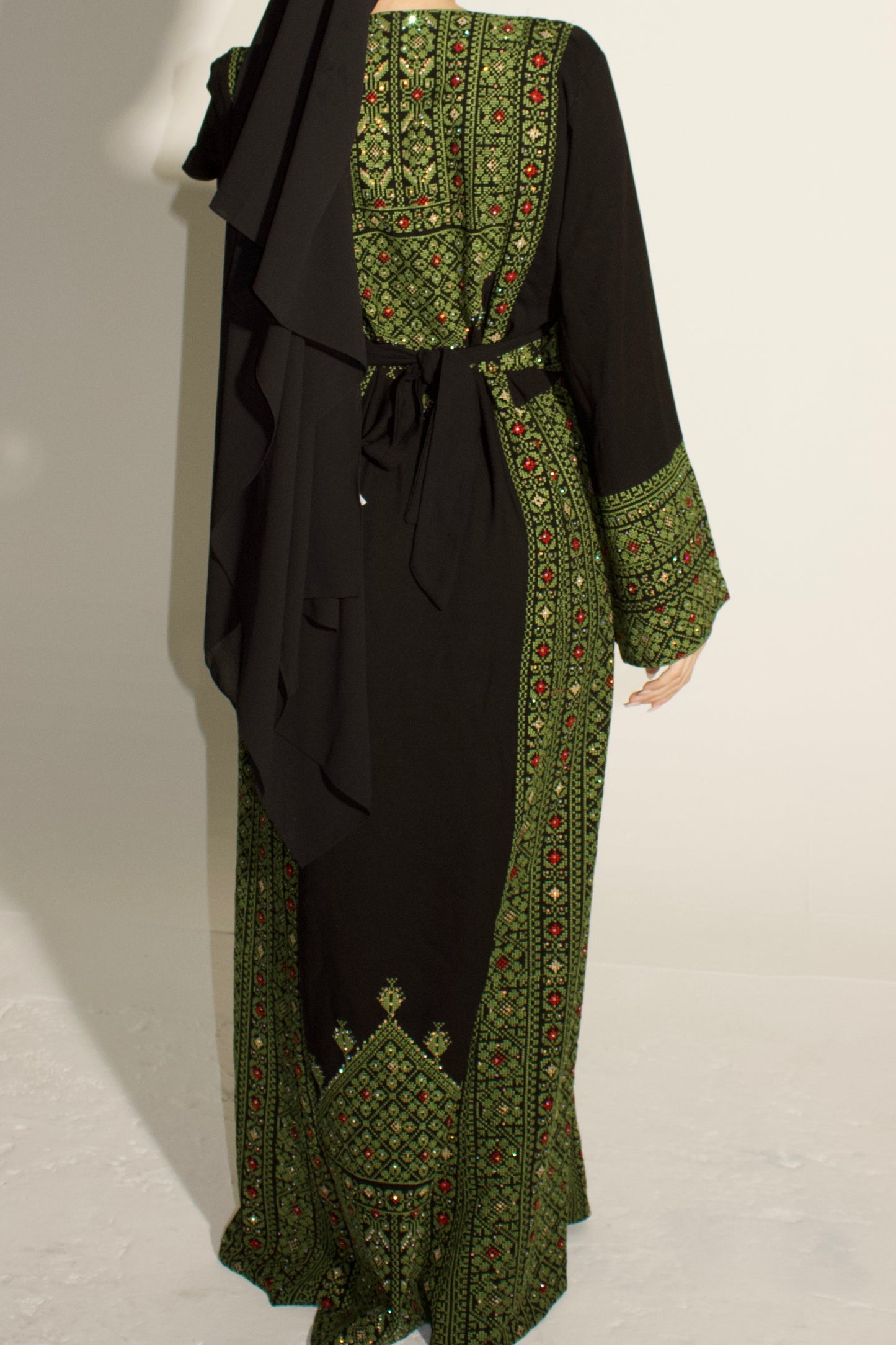 Palestinian Thobe