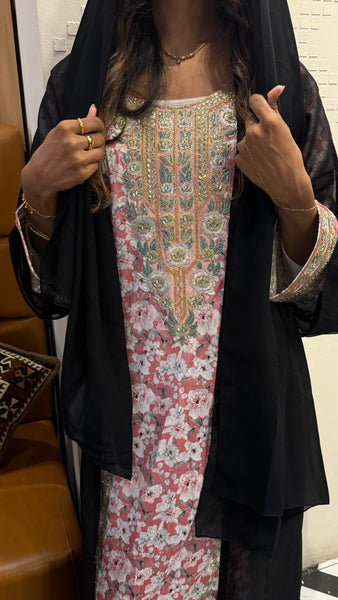 Makhaweer (مَخَاوِيْر)