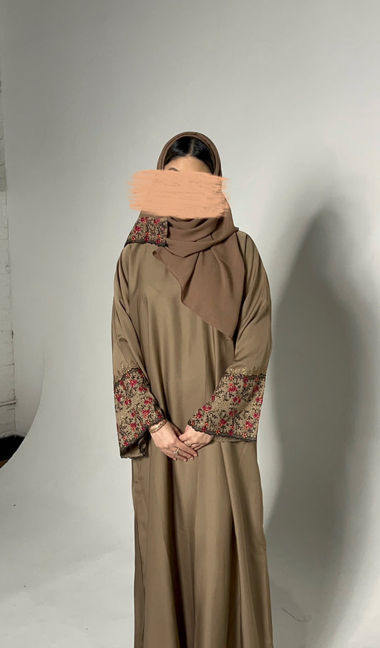 Zuleikya Abaya